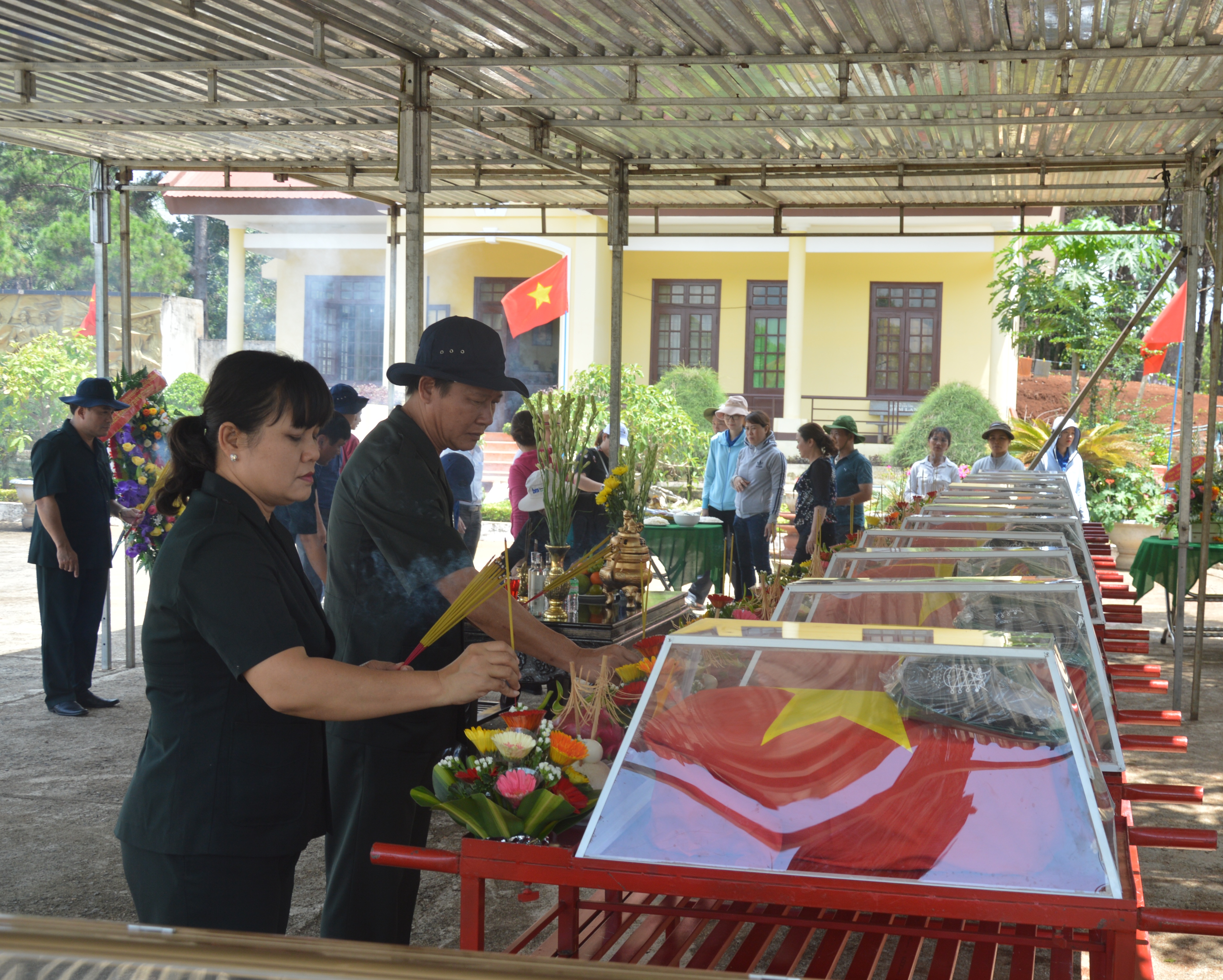 Nghĩa tình trong chăm sóc người có công